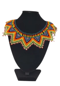 Collar étnico "Estrella Colorida" de Colombia