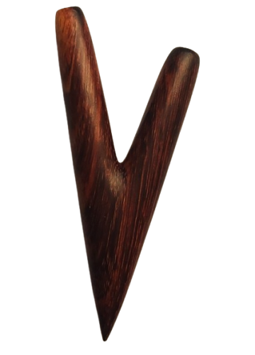 Kuripe z Drewna Tamaryndowego (Tamarindus indica) rzeźbione