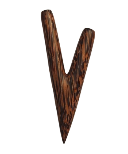 Kuripe z Drewna Kokosowego (Cocos nucifera) rzeźbione