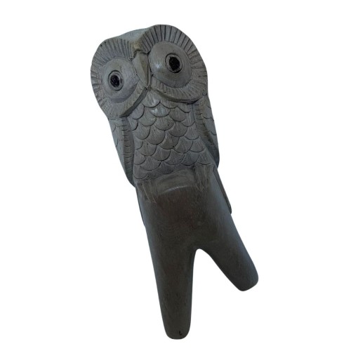 Kuripe made from Dark Waru Wood "Standing Owl"