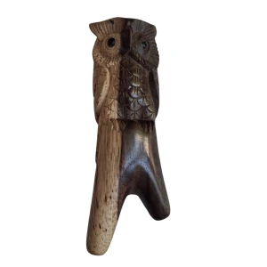 "STANDING OWL" Kuripe Made of Indian Rosewood (Dalbergia latifolia)