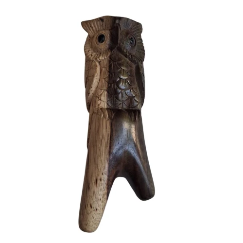 "STANDING OWL" Kuripe Made of Indian Rosewood (Dalbergia latifolia)