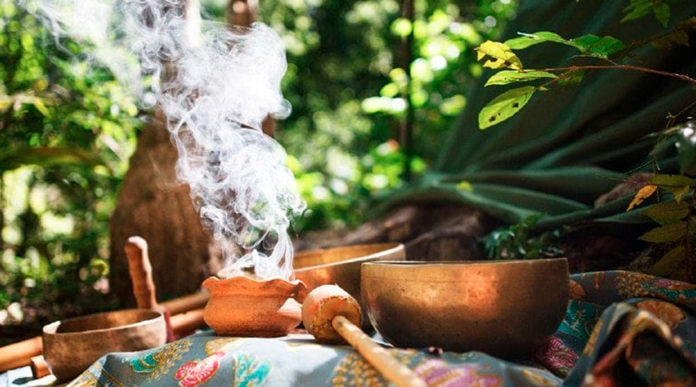 Umfassende Rituale mit Rapé und Sananga für persönliches Wachstum und Heilung